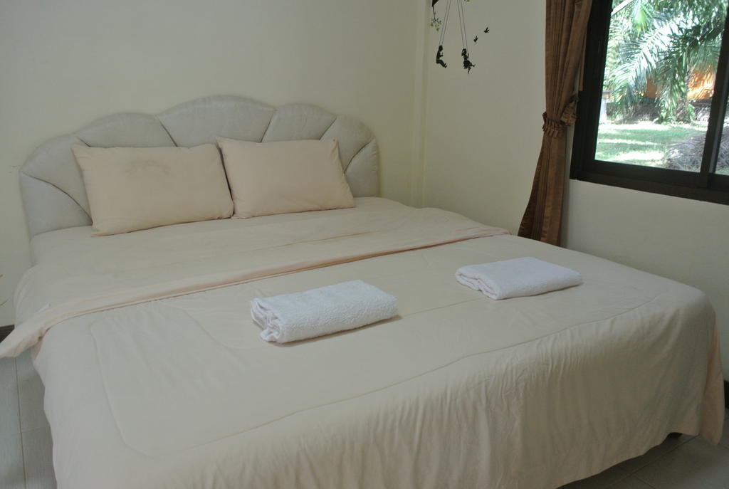 Bantatuk Resort & Restaurant Ban Tha Khun Habitación foto